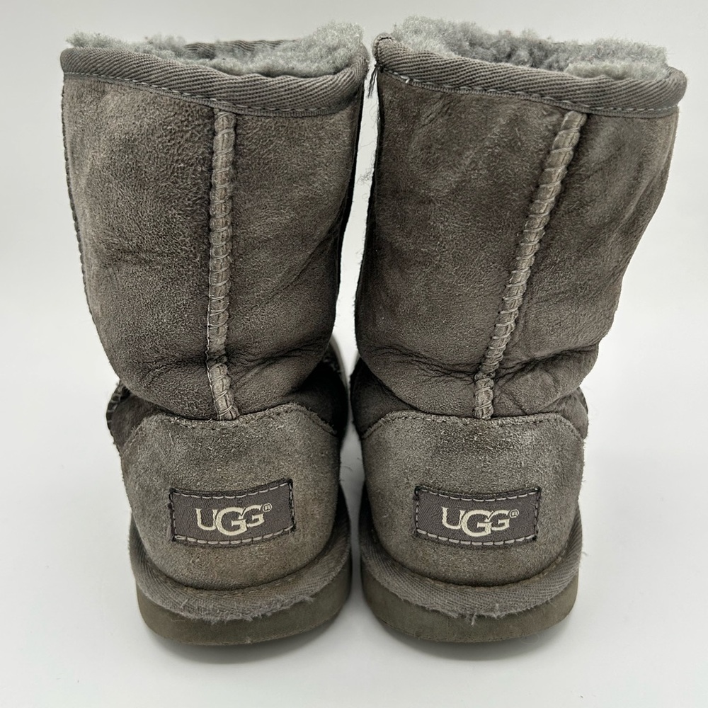 UGG Australia Kids Classic Short Gray Boot Size 3 Unisex Shoe - Picture 4 of 6